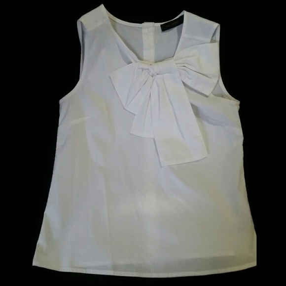 The Limited Tops - Great condition bow top